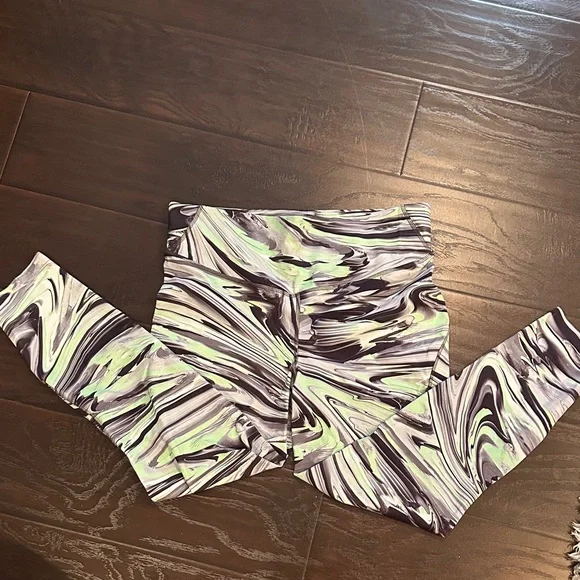 Lululemon Base Pace High Rise Crop 23” - Picture 3 of 4